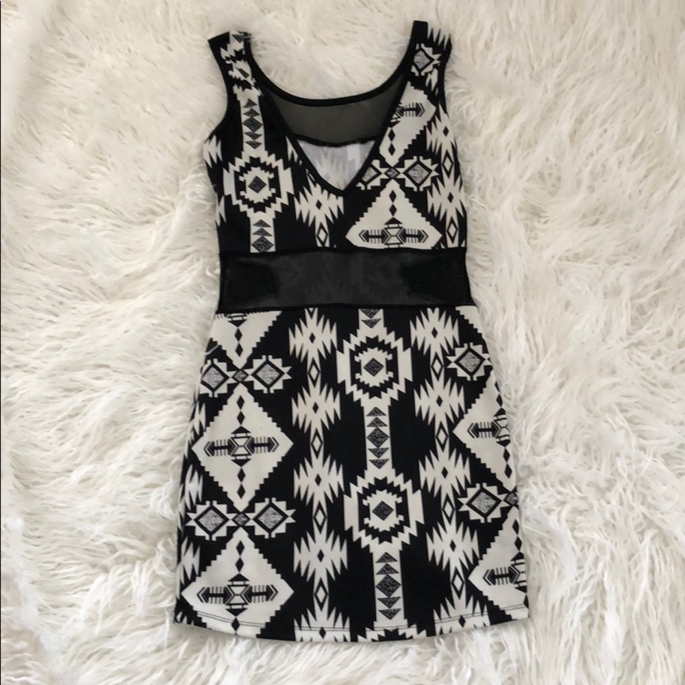 Black and white dress - Picture 2 of 2